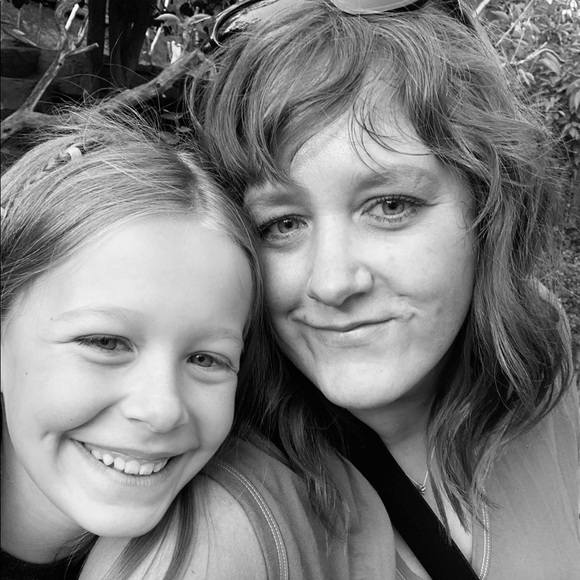 Meet your Posher, Haley - Picture 1 of 6